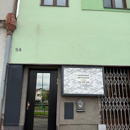Apartman V Rodinnem Dome Jaroměř Kültér fotó