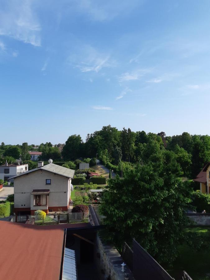 Apartman V Rodinnem Dome Jaroměř Kültér fotó